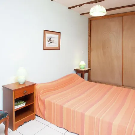 Holiday home Maison Avec Un Grand Jardin En Pleine Nature Peyzac-le-Moustier