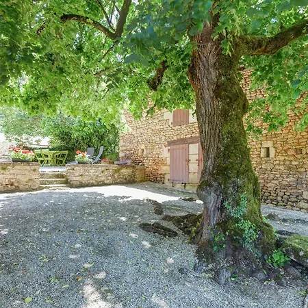 Holiday home Maison Avec Un Grand Jardin En Pleine Nature *