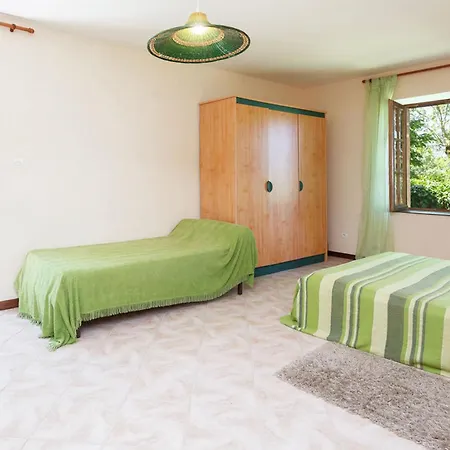 Holiday home Maison Avec Un Grand Jardin En Pleine Nature Peyzac-le-Moustier